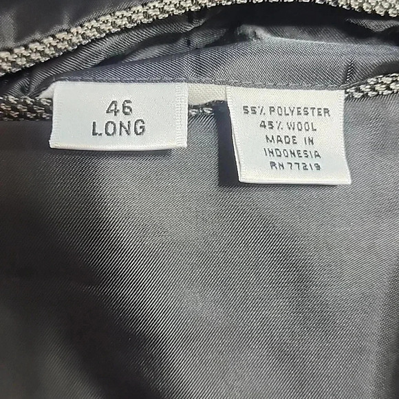 Men's Versini Coat, Black/Tan, Size 46 Long, Pre-Owned - Picture 9 of 9